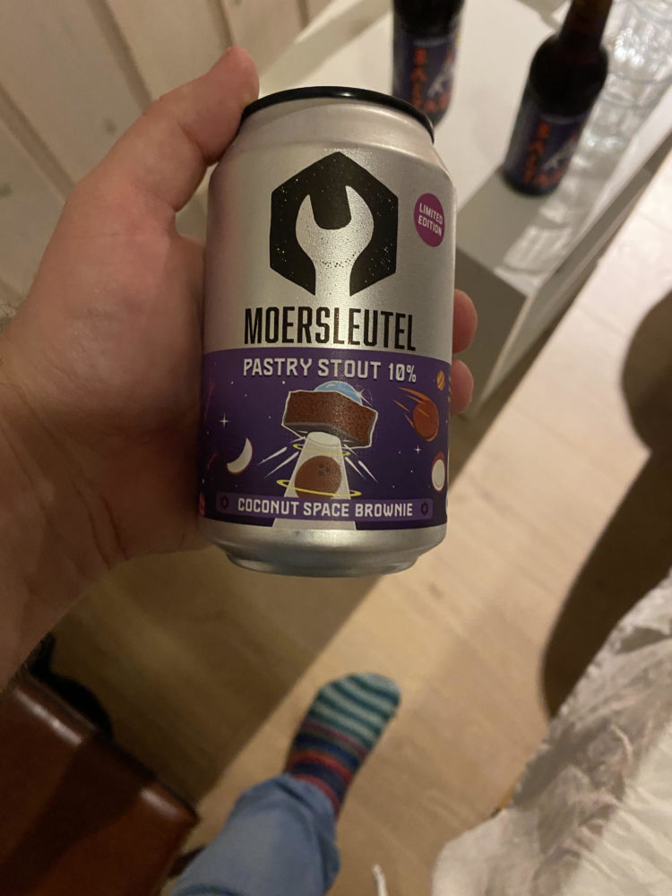 Ugens anden øl - Coconut Space Brownie fra Moersleutel - holdes op